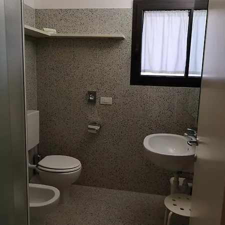 Отель Lacroma Bio &