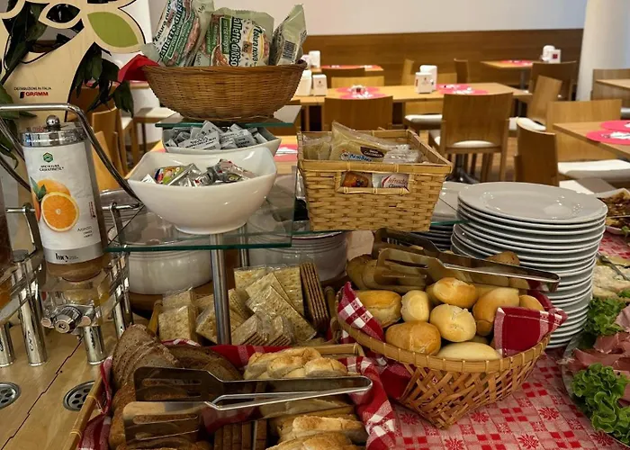 Hotel Lacroma Bio & 3*