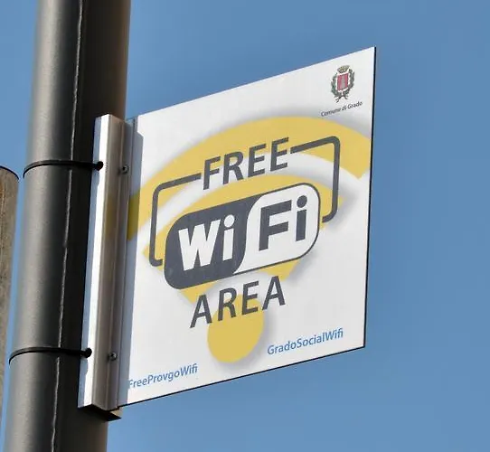 Hotel Lacroma Bio & 3*