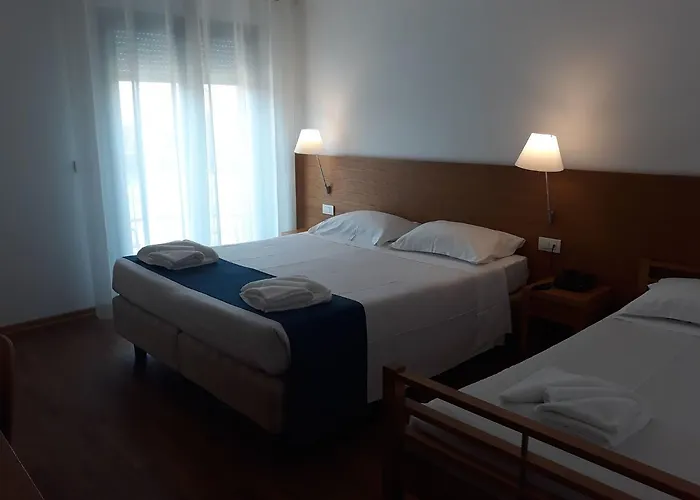 Hotel Lacroma Bio & 3*